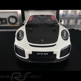 Porsche 911 GT2 RS type 991.2 2018 White 1/8 Minichamps 800620000