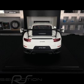 Porsche 911 GT2 RS type 991.2 2018 White 1/8 Minichamps 800620000