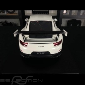 Porsche 911 GT2 RS type 991.2 2018 White 1/8 Minichamps 800620000