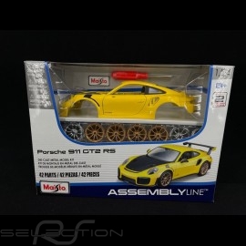 Porsche 911 GT2 RS type 991 phase II 2018 yellow / carbon self montage kit 1/24 Maisto 39523