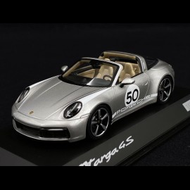 Porsche 911 / 992 Targa 4S n° 50 GT Silbergrau Heritage Special Edition 1/43 Spark WAP0209200NM7Z