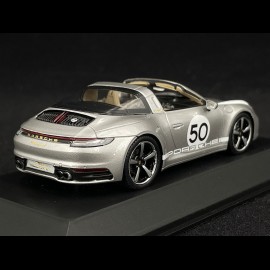 Porsche 911 / 992 Targa 4S n° 50 GT Silbergrau Heritage Special Edition 1/43 Spark WAP0209200NM7Z
