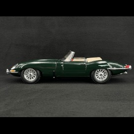 Jaguar Type E Cabrio 1961 British Racing Green 1/18 Bburago 12046