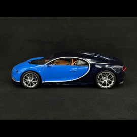 Bugatti Chiron 2018 Frankreichblau / Dunkelblau 1/18 Bburago 11040